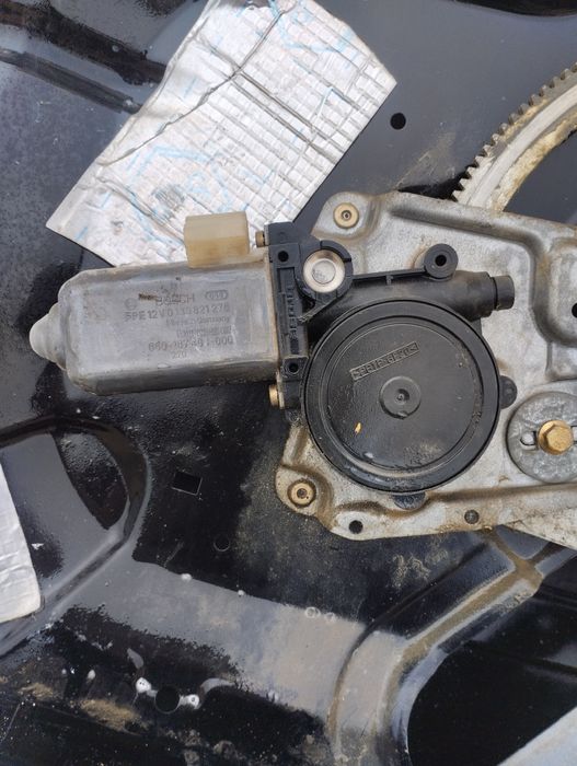 Продаётся БМВ е36 дверь поссажир запчасть