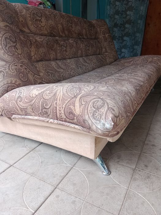 Продам диван книжка