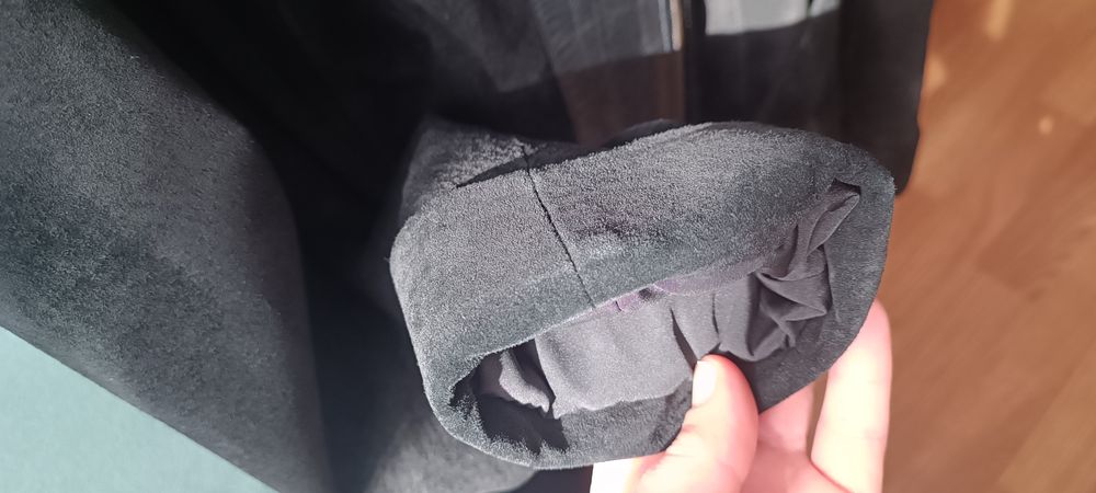 Замшевый утеплённый плащ