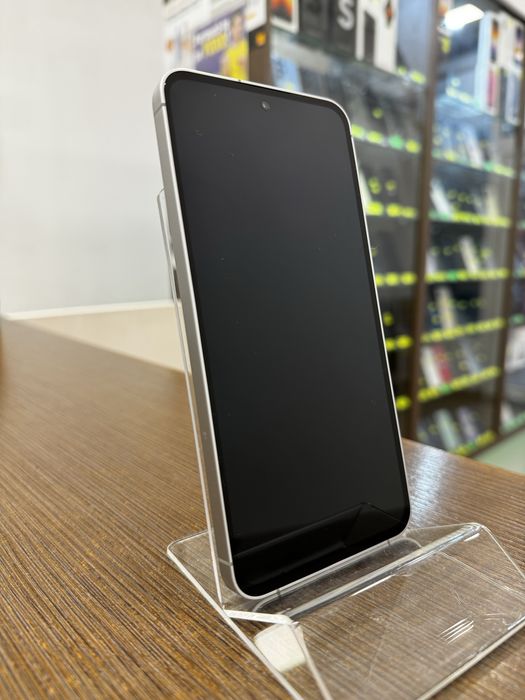 Samsung S24 FE 5G / 256GB / Impecabil / Garantie 12 luni