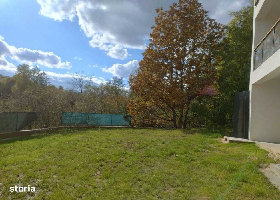 Casa tip Duplex, 130 mp, teren 450 mp, panorama sud, loc. Stolna