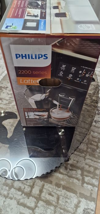 Vand expresor cafea Philps seria 2200  Latte Go