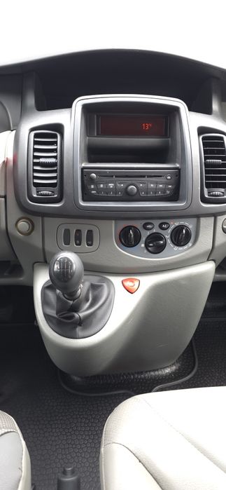 Opel Vivaro 6 locuri mixt si marfa lung 2013
