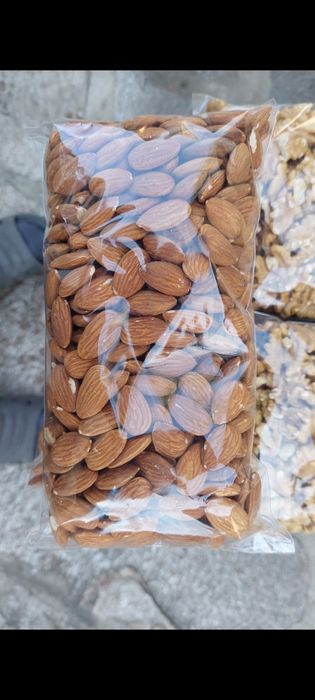 Градински орехови ядки