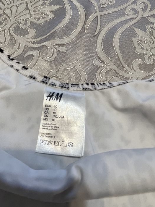 Продам слитный купальник