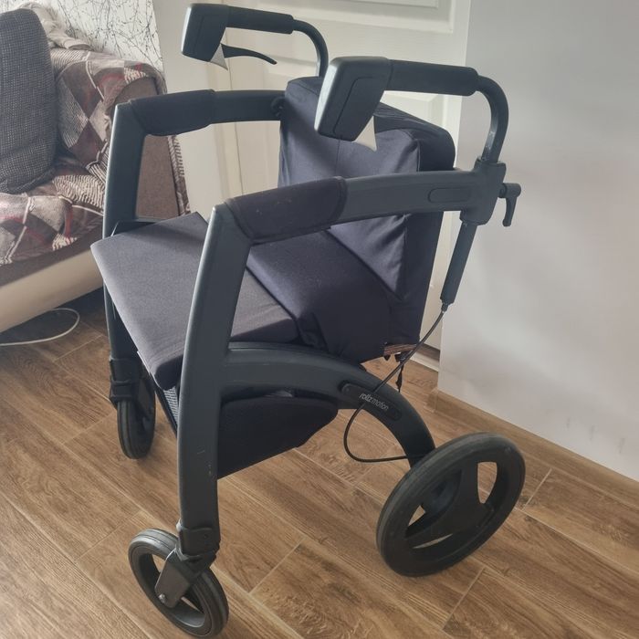 Scaun cu roti 2 in 1