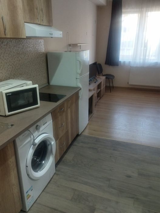 Proprietar inchiriez garsoniera