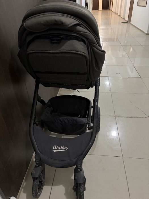 Продам коляску 2 в 1. Со всеми чехлами.