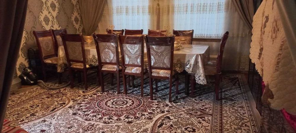 Уй сотилади. Пискент тумани Микрокредит банк ёнида.