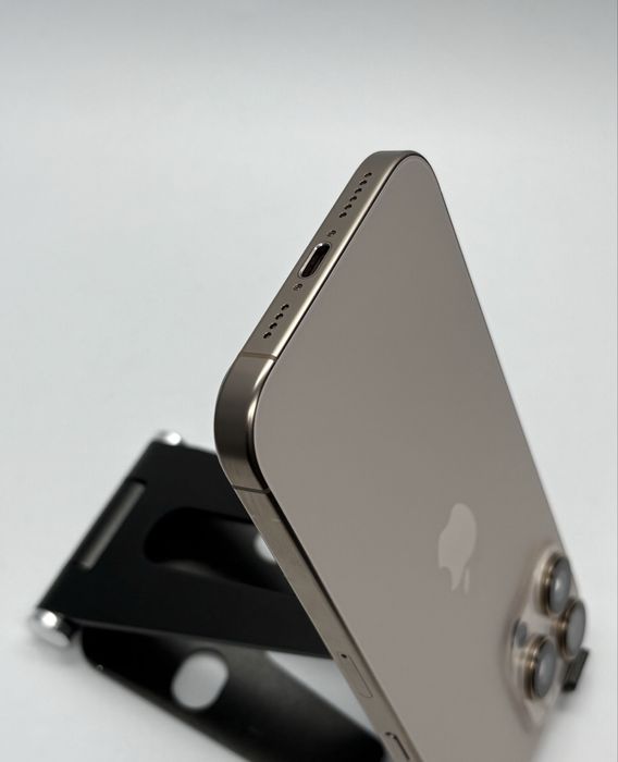 iPhone 16 Pro Max Gold 256 GB