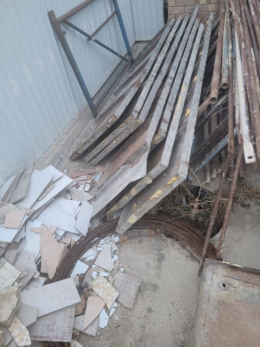 Апалка-штугы 20мың,биіктігі-80см,ұзындығы-3,5метр,трубаларда бар