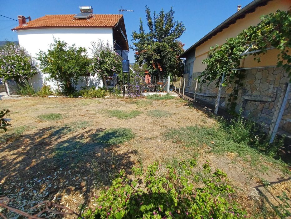 Продава къща 60 м2 с двор 420 м2 в Аспровалта, Гърция