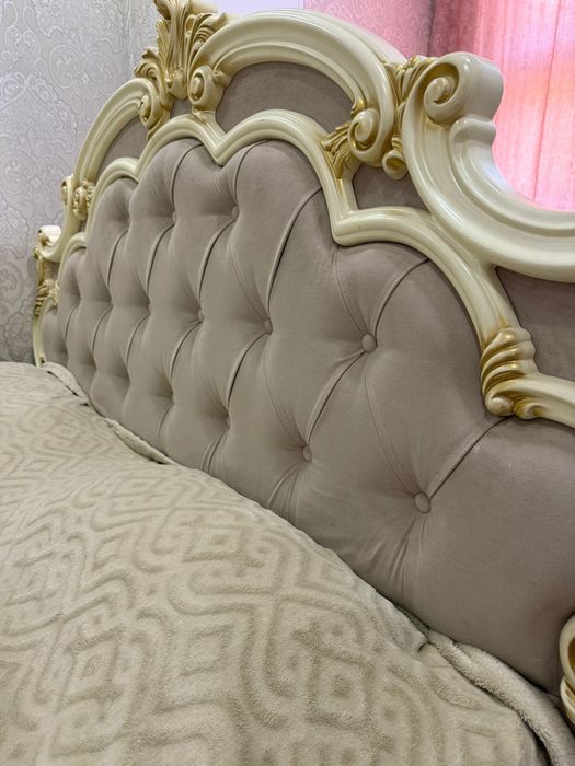 Срочно продаётся спальный гарнитур,торг