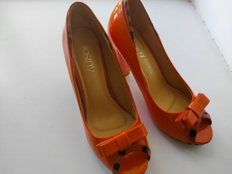 Продам туфли женские