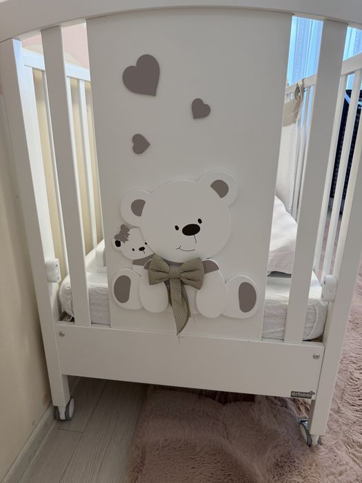 Pachet mobila 4 piese: patut + saltea + comoda + set textil protectie Anne Bebe alb/crem