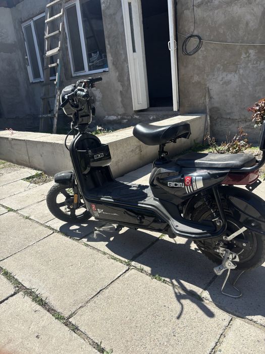 Электроскутер.