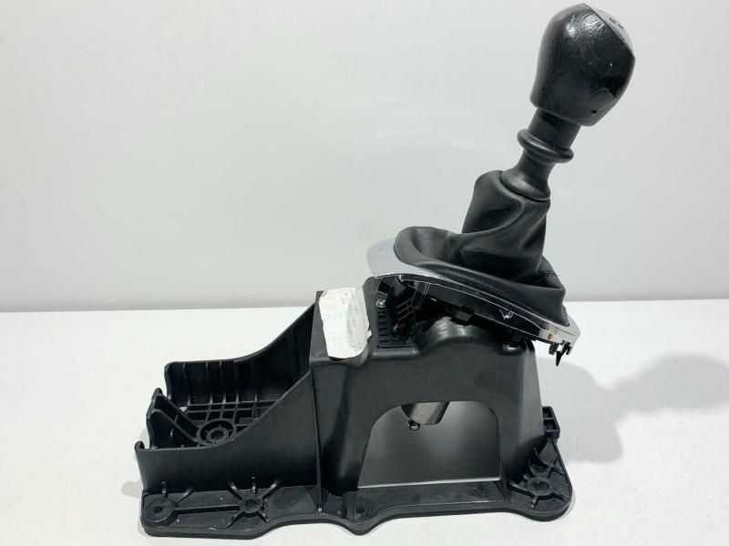 Timonerie manuala cu nuca si manson Renault Megane 3 facelift 82010629