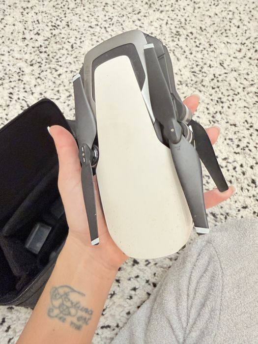 Продам дрон Dji mavic