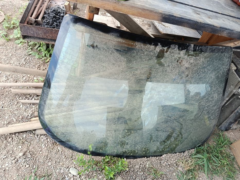 Запчасти на Мерседес 210