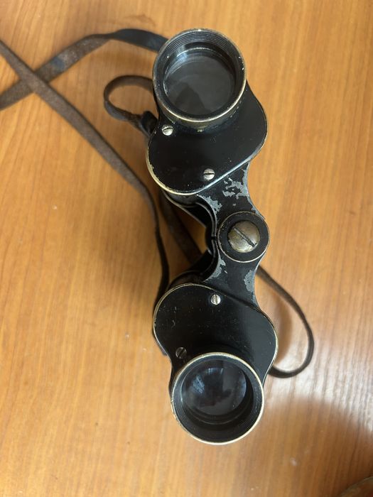 Binoclu Kosmos prismenglas 8X