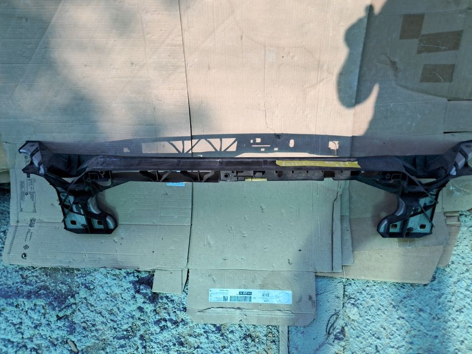 Очиларка преден панел Audi A4 B9