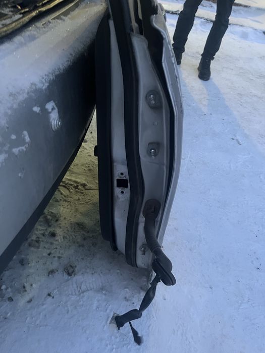 Дверь на ниссан альмера g15