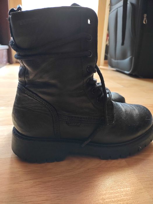 Зимни обувки за момиче. Номер 33. Естествена кожа.