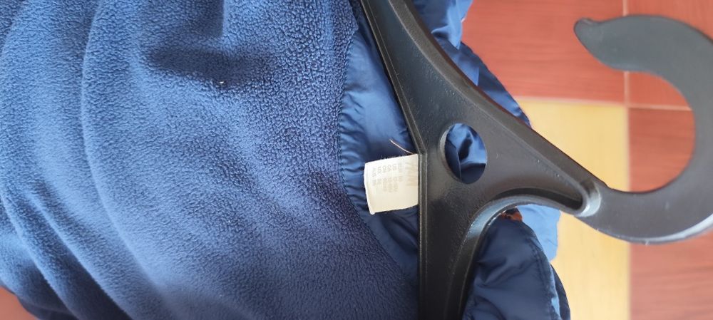 Продам детскую куртку