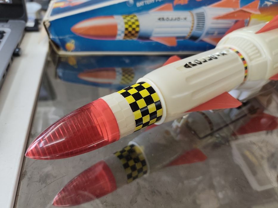 Пластмасова играчка ракета apollo-x space rocket