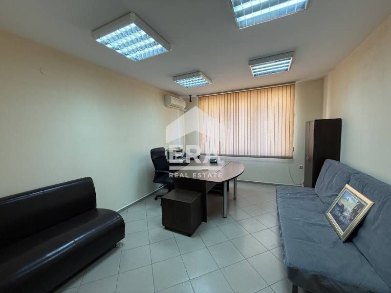 Дава се под наем Офис в Варна, Бизнес хотел - 62 кв.м за 511 € - Снимка #4