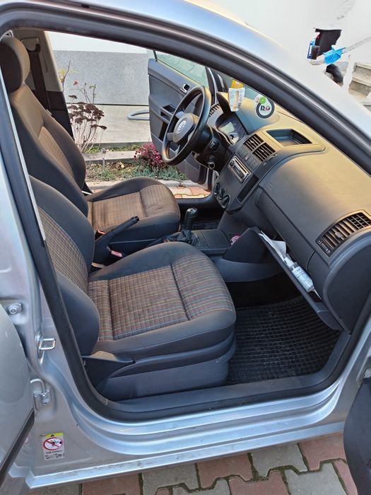 Mașina se prezintă bine din punct de vedere  estetic