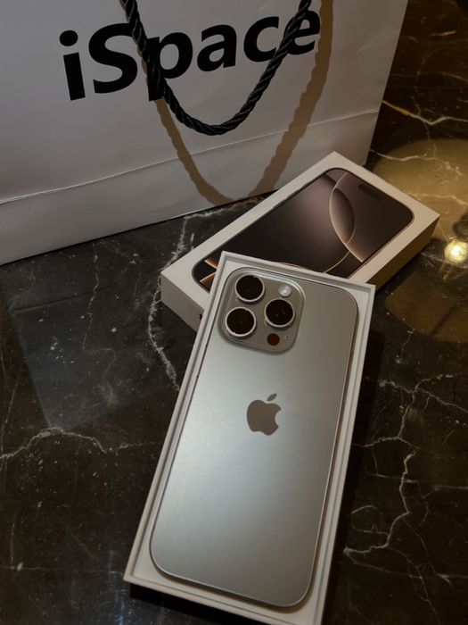 Продам iPhone 16pro 256gb с гарантией