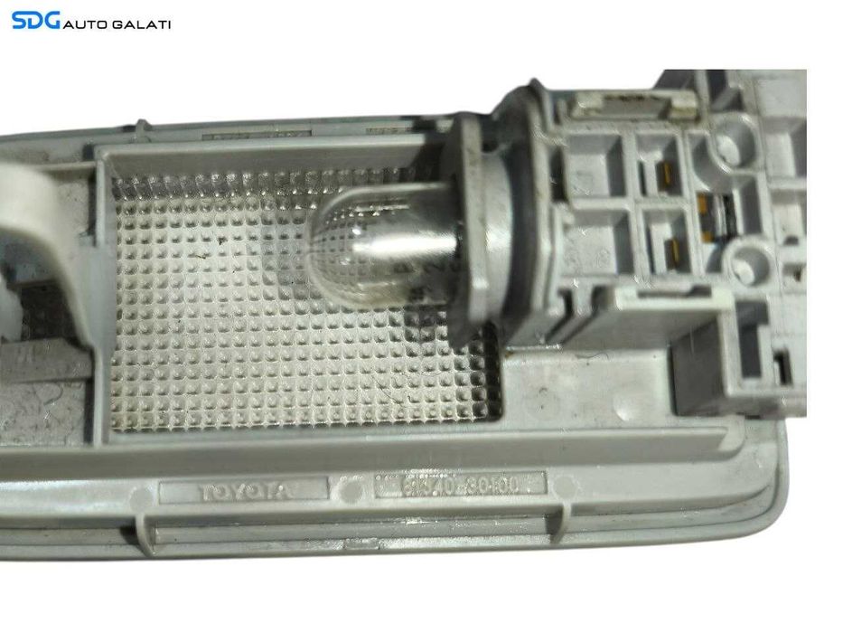 Plafoniera Lumini Lampa Iluminare Habitaclu Toyota Auris 2006 - 2012 Cod 81340-30100 8134030100 [LR1226]