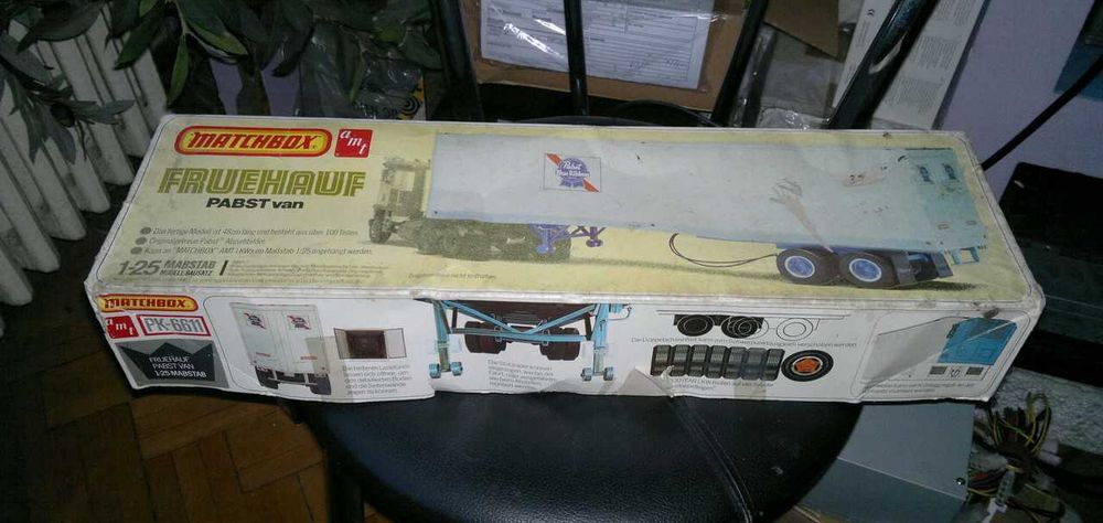 FRUEHAUF  PABST VAN  Trailer  KIT     Vintage-  Matchbox-AMT
