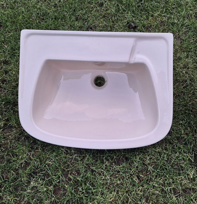 Нова керамична мивка
