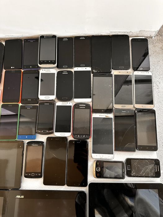 Голям ЛОТ телефони и таблети 65 броя топ цена!