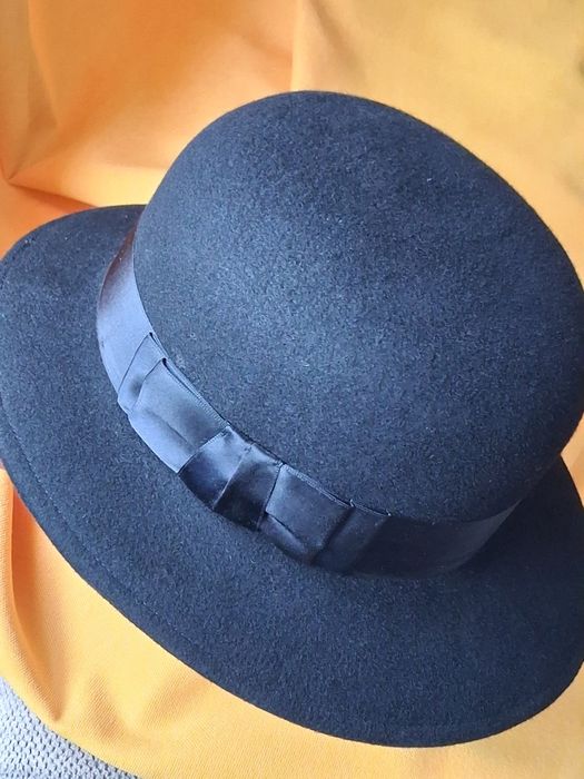 Pălărie elegantă  neagră, lână 100%, 56 cm