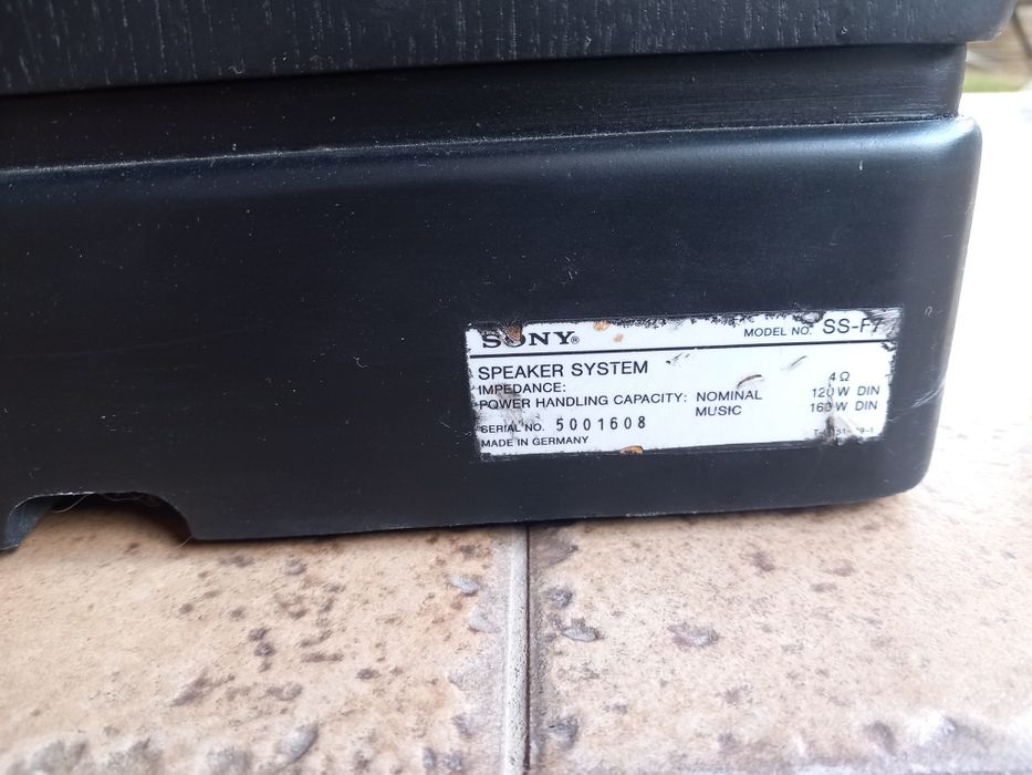 Boxe coloana Sony SS7