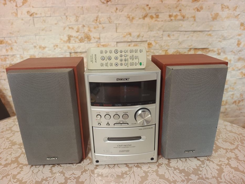 Vând combină Sony  - cd, caseta ,radio, etc