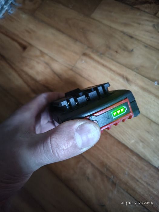 BOSCH li-Ion 18v 2Ah