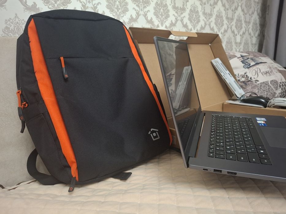 Ноутбук Huawei mate book d15 256gb