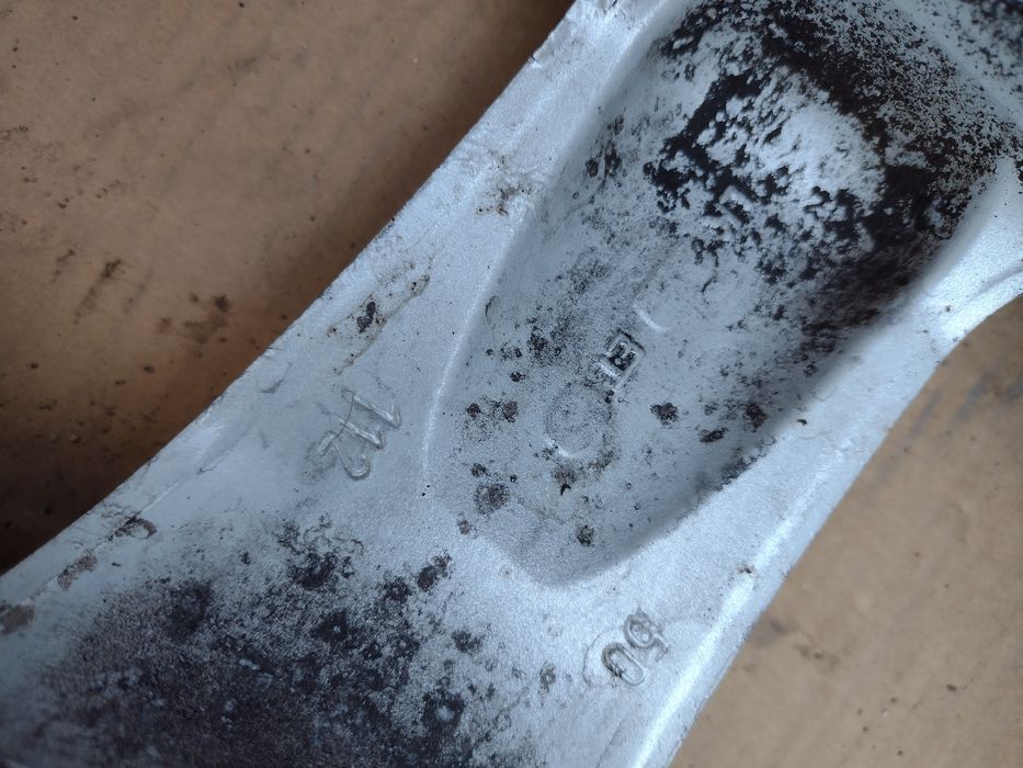 Перфектни Dezent 17-5x112 et50  8.5j Mercedes