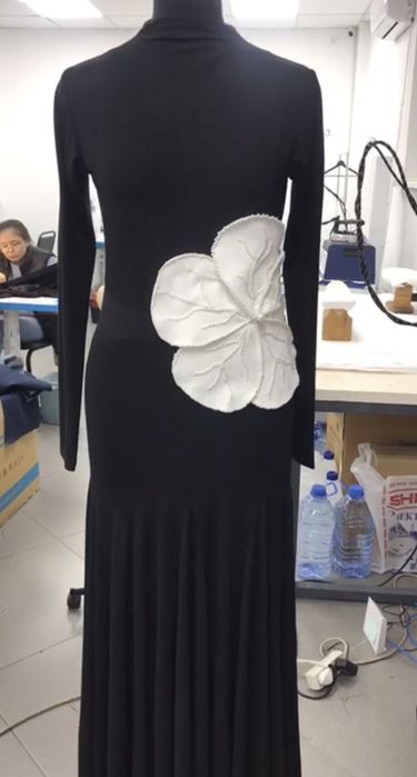 Продам черное, элегантное платье от КЗ дизайнера