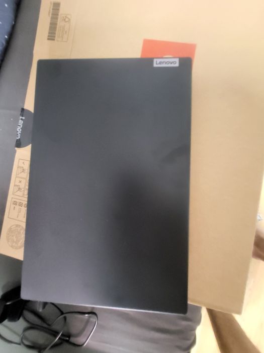 Laptop lenovo v15 g4 intel core i5