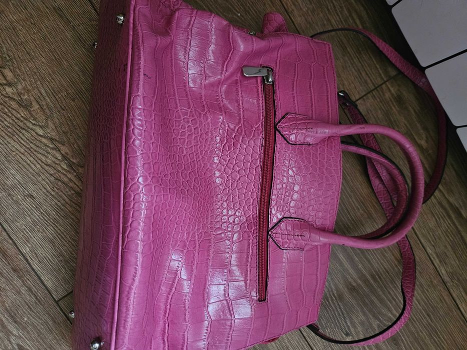 Чанти и колани. Някой нови ,други малко  ползвани.