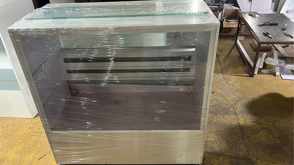 Витринный холодильник