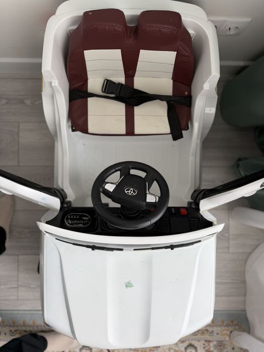 Детский электромобиль