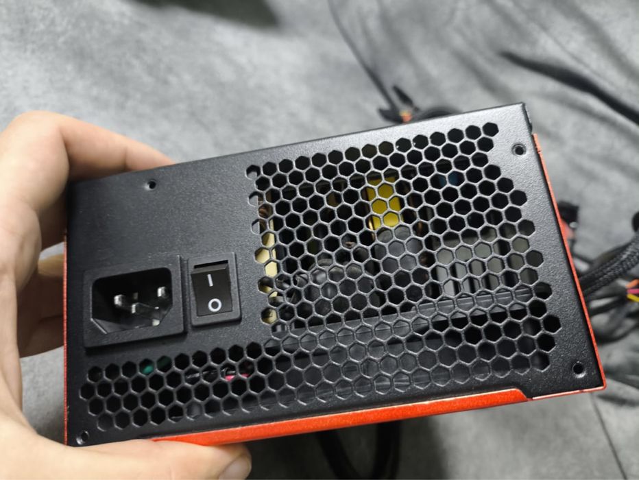 Блок питания cougar powerX 700