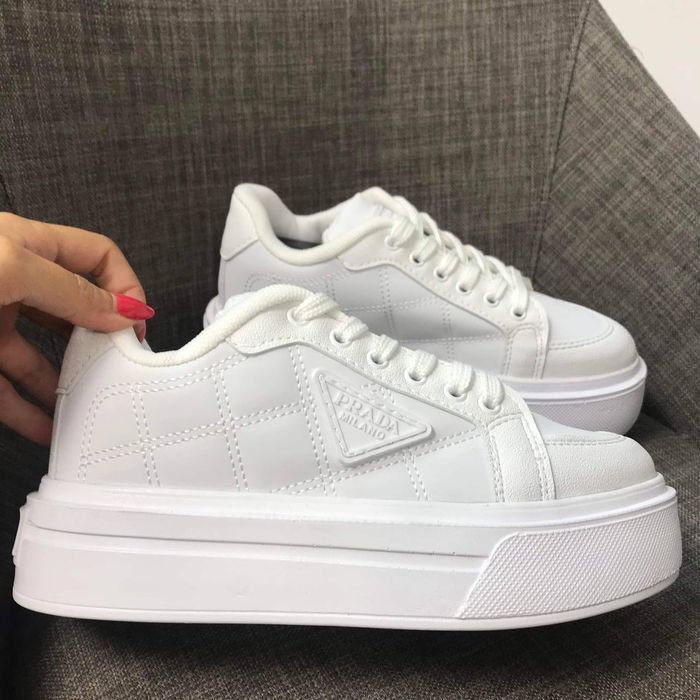 Ugg-uri diferite modele