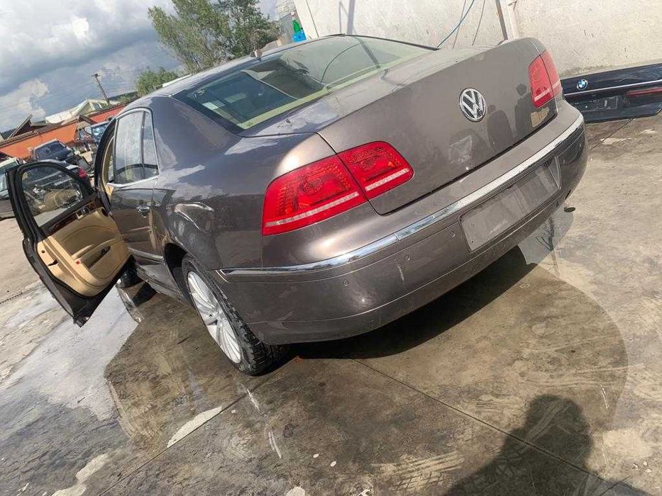 Dezmembre Volkswagen Phaeton 2012 facelift 3.0 tdi cex/bara spate/stop